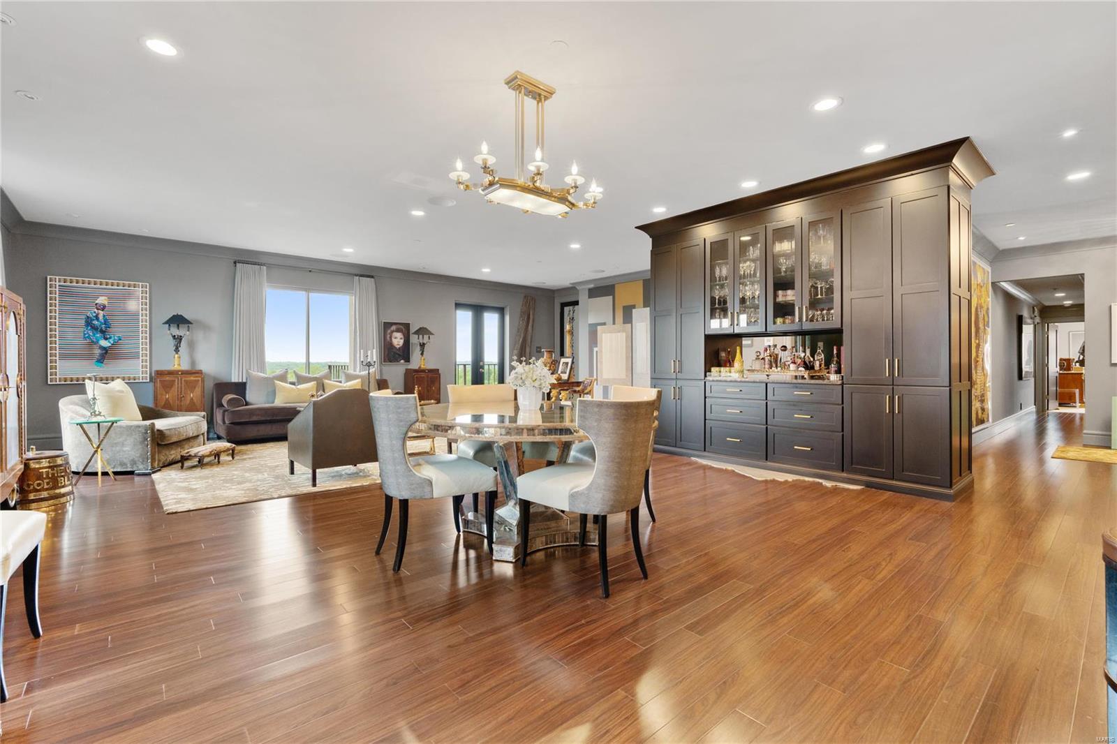 Eight- One- Six South Hanley Condominuim - Residential