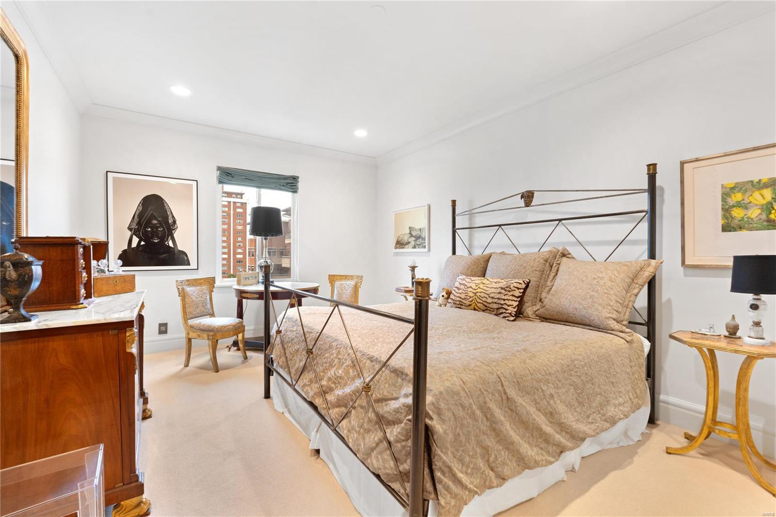 Eight- One- Six South Hanley Condominuim - Residential