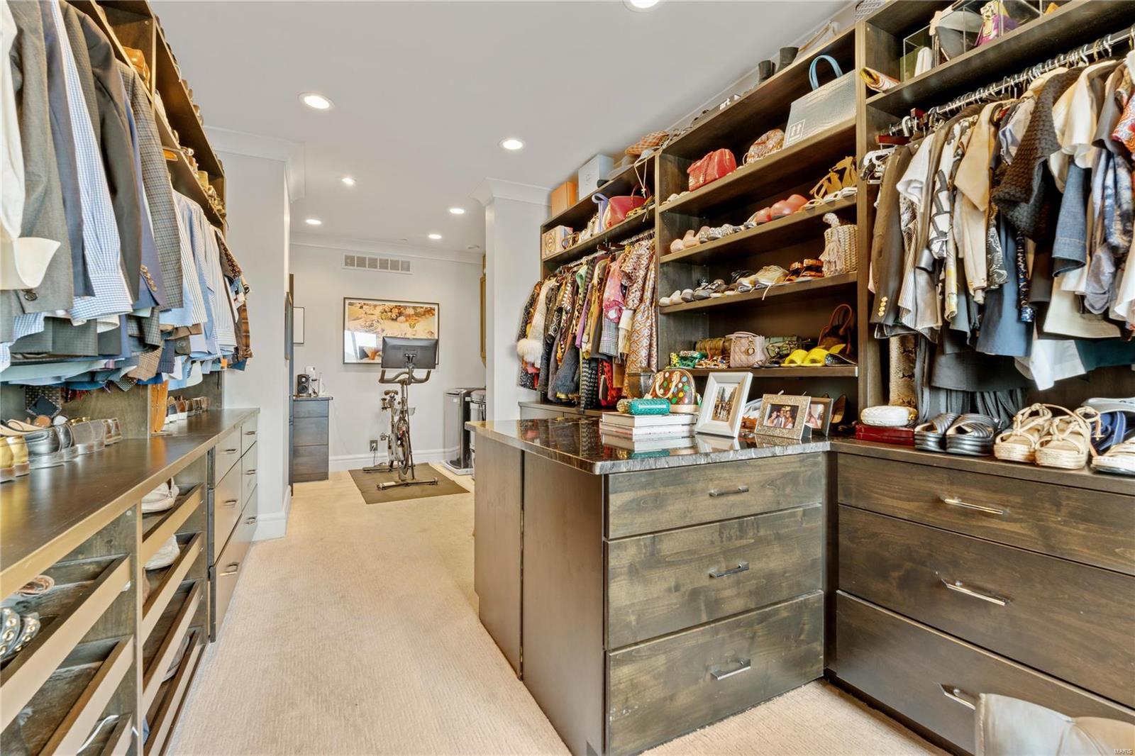 Eight- One- Six South Hanley Condominuim - Residential