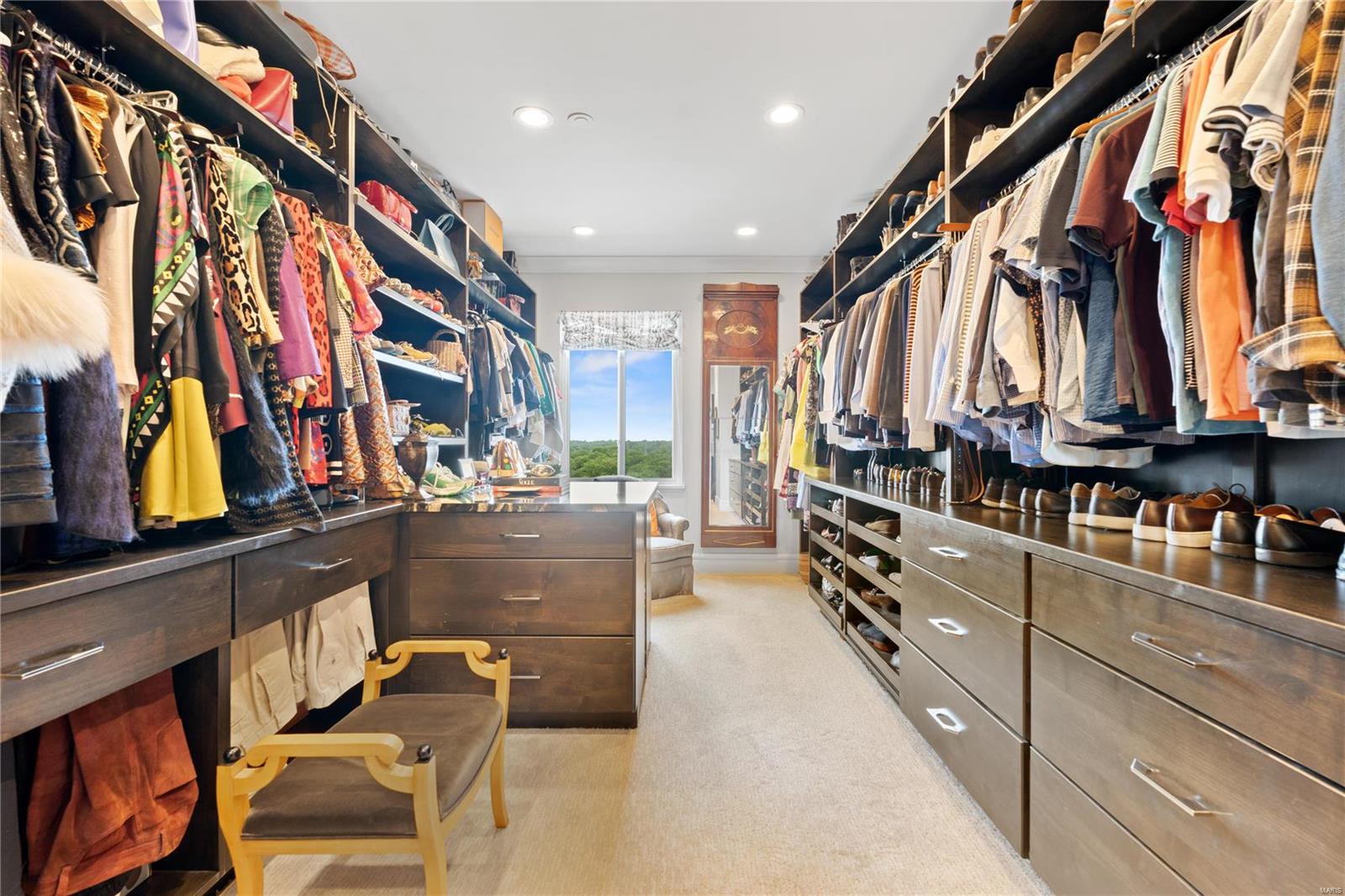 Eight- One- Six South Hanley Condominuim - Residential