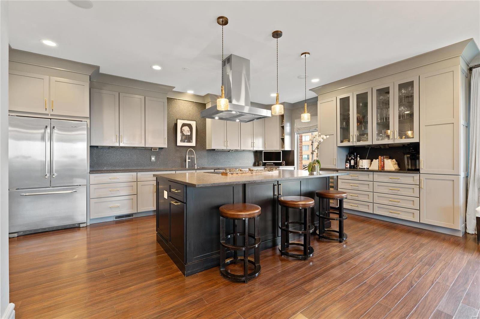 Eight- One- Six South Hanley Condominuim - Residential