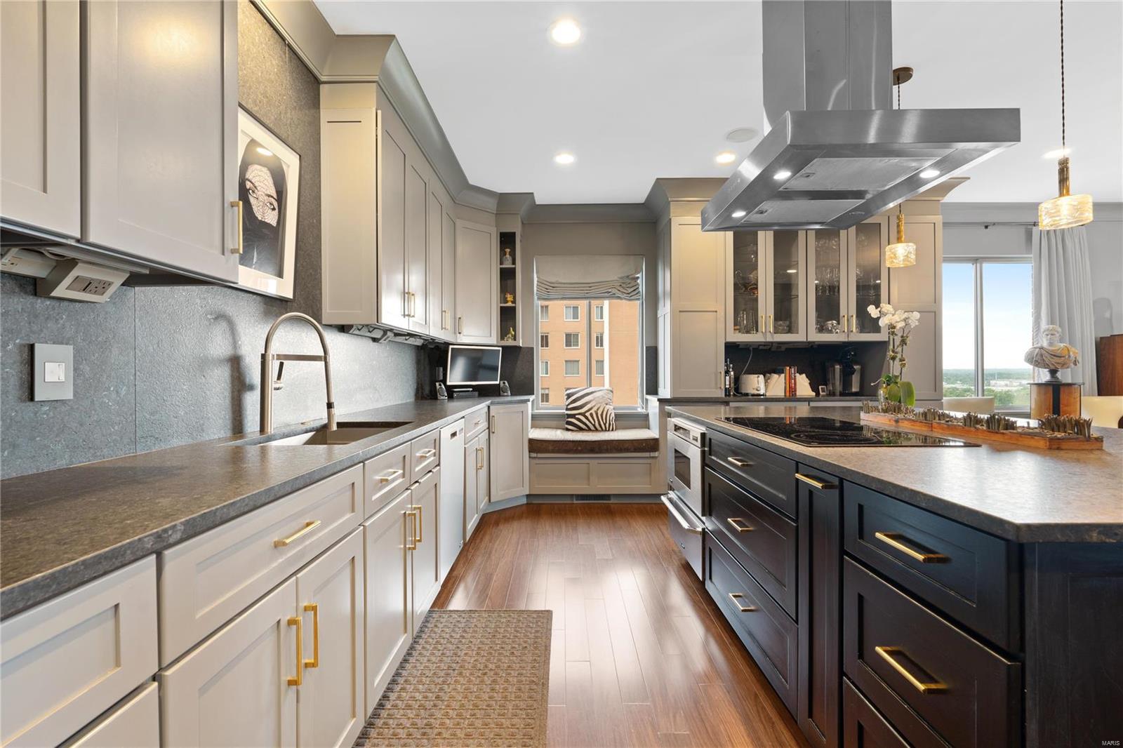 Eight- One- Six South Hanley Condominuim - Residential