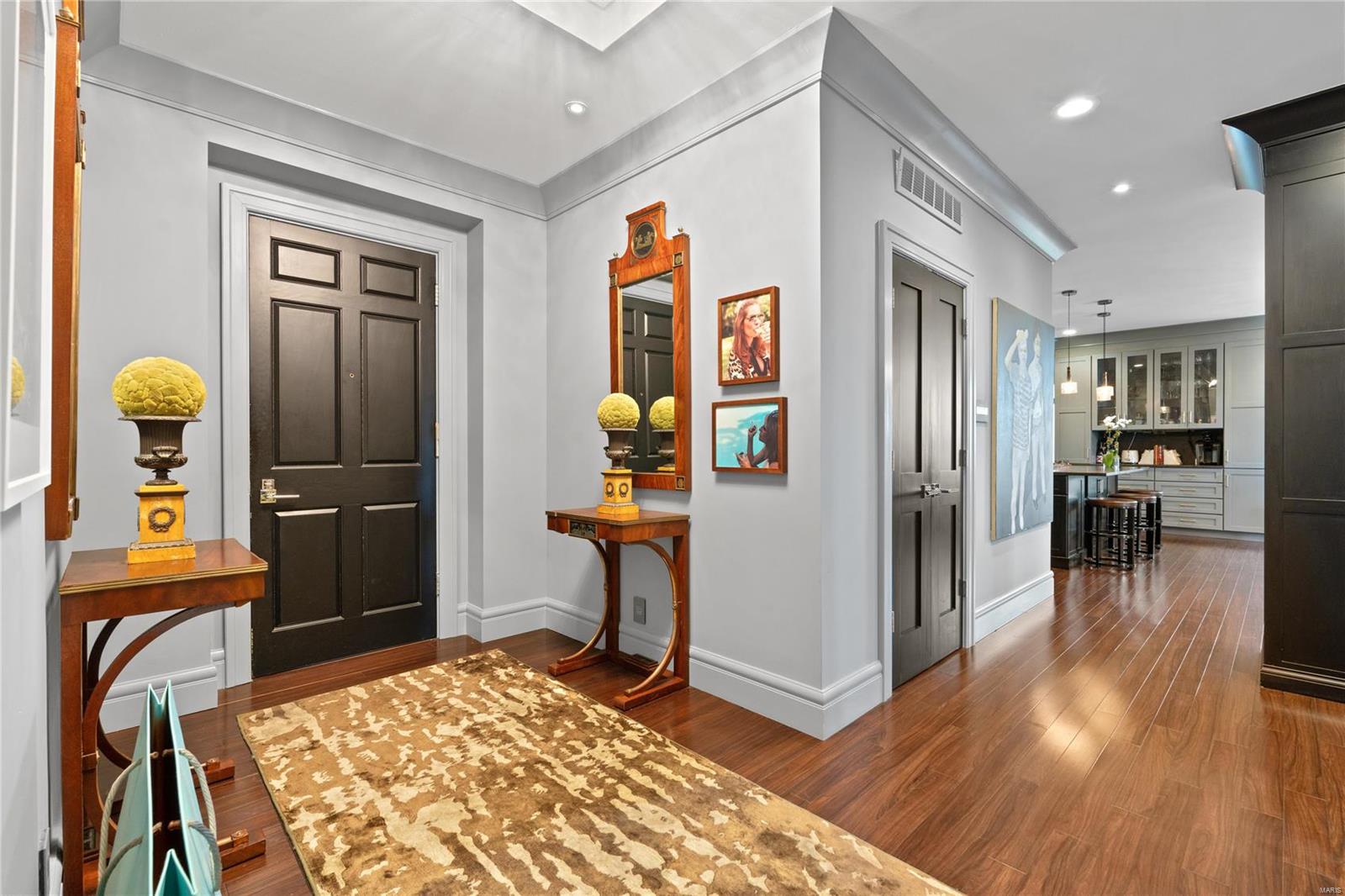 Eight- One- Six South Hanley Condominuim - Residential