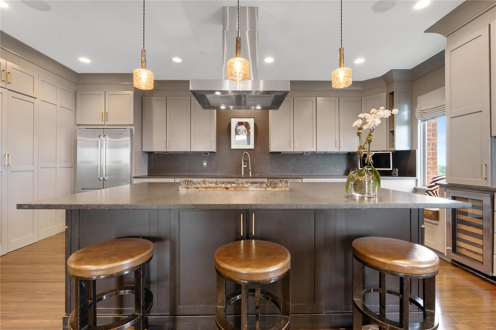 Eight- One- Six South Hanley Condominuim - Residential