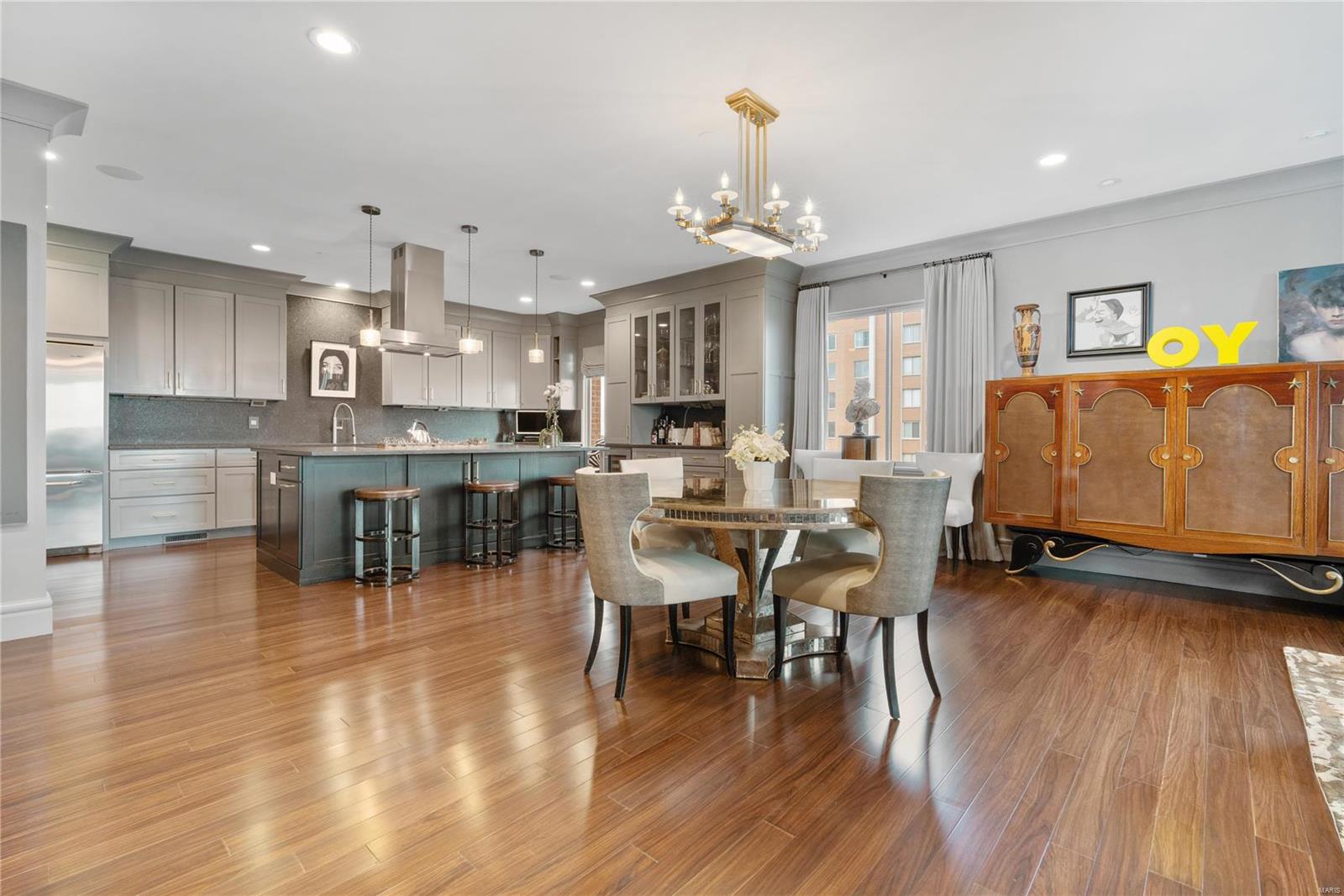 Eight- One- Six South Hanley Condominuim - Residential