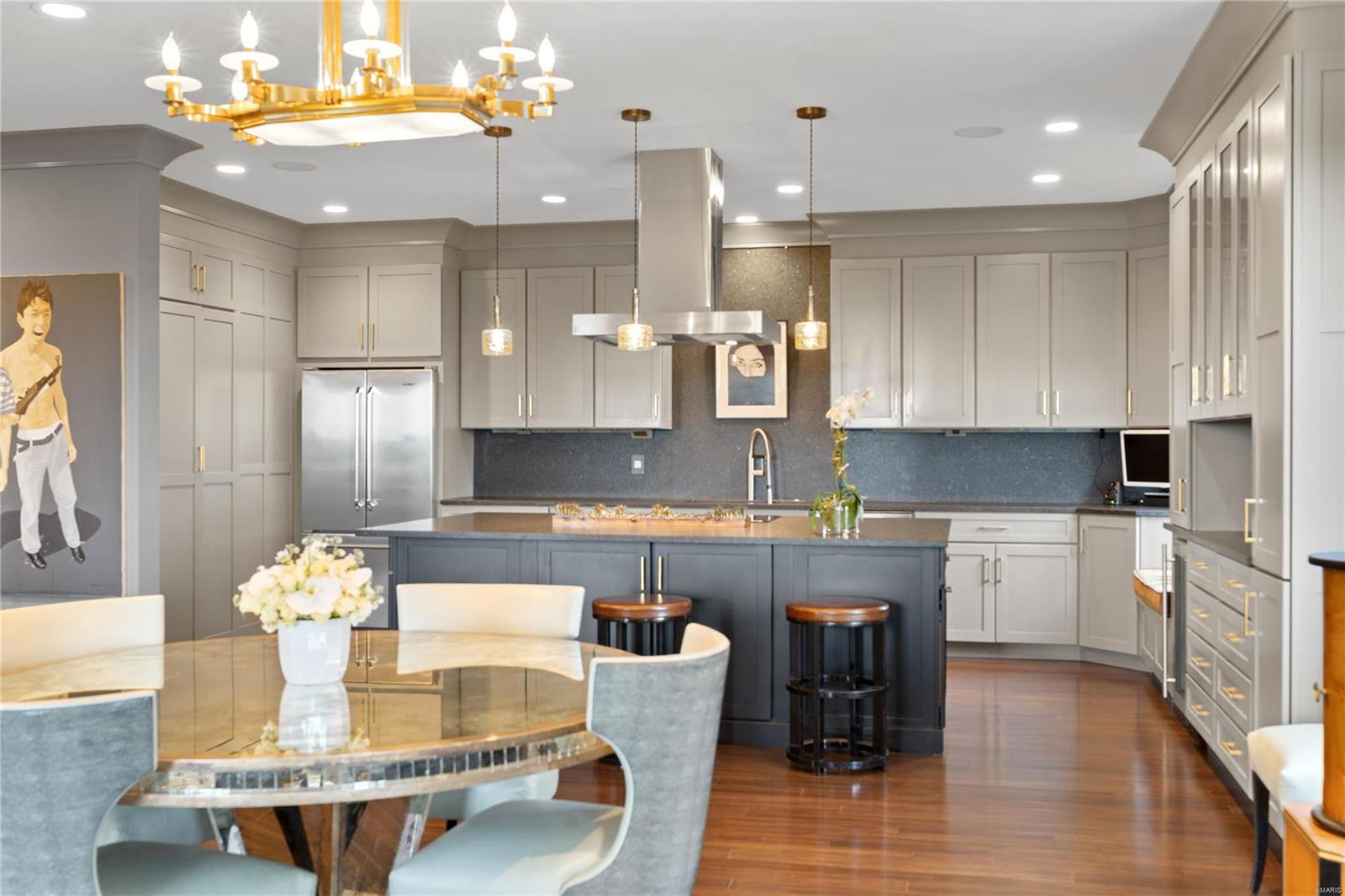 Eight- One- Six South Hanley Condominuim - Residential