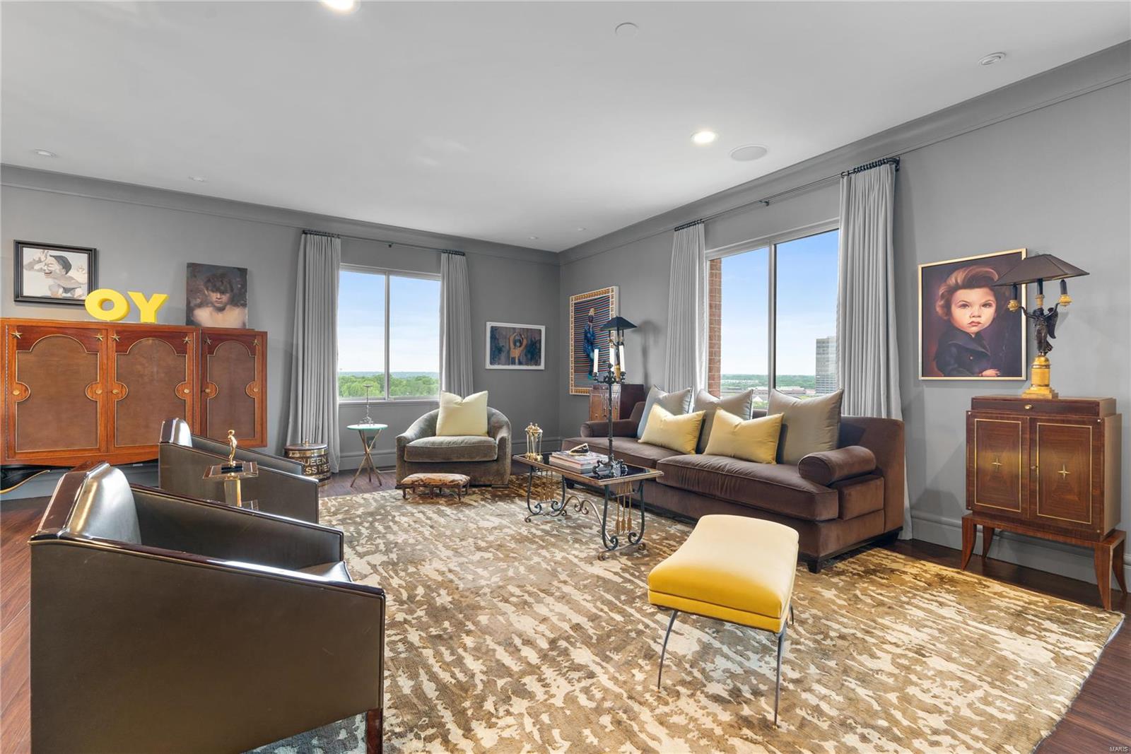 Eight- One- Six South Hanley Condominuim - Residential