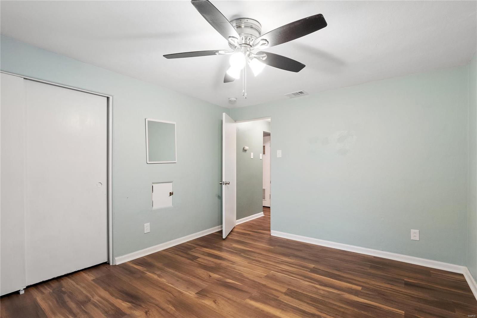 Ferguson, Missouri 63135, United States, 2 Bedrooms Bedrooms, ,1 BathroomBathrooms,Residential,Pending,34424