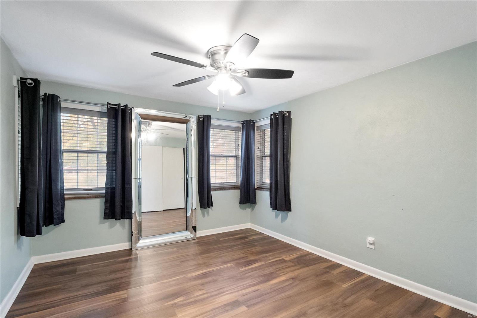 Ferguson, Missouri 63135, United States, 2 Bedrooms Bedrooms, ,1 BathroomBathrooms,Residential,Pending,34424