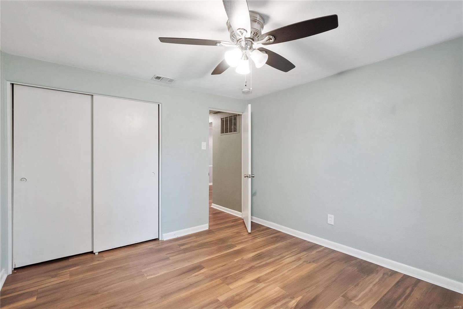 Ferguson, Missouri 63135, United States, 2 Bedrooms Bedrooms, ,1 BathroomBathrooms,Residential,Pending,34424