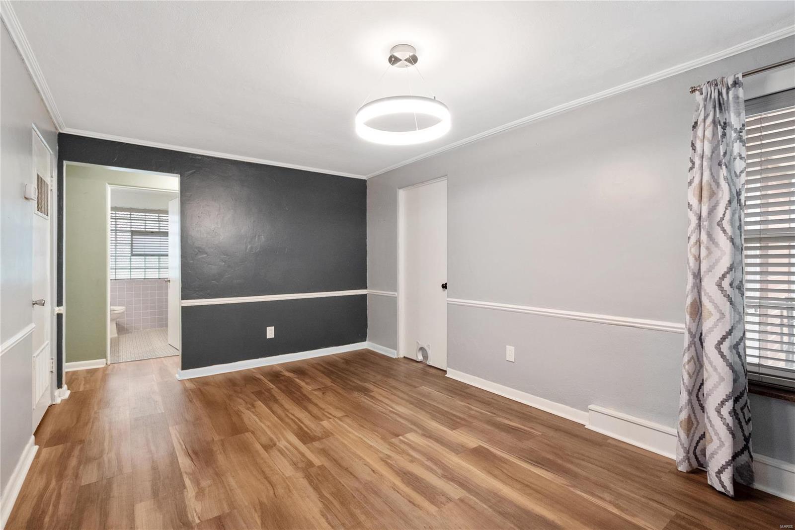 Ferguson, Missouri 63135, United States, 2 Bedrooms Bedrooms, ,1 BathroomBathrooms,Residential,Pending,34424