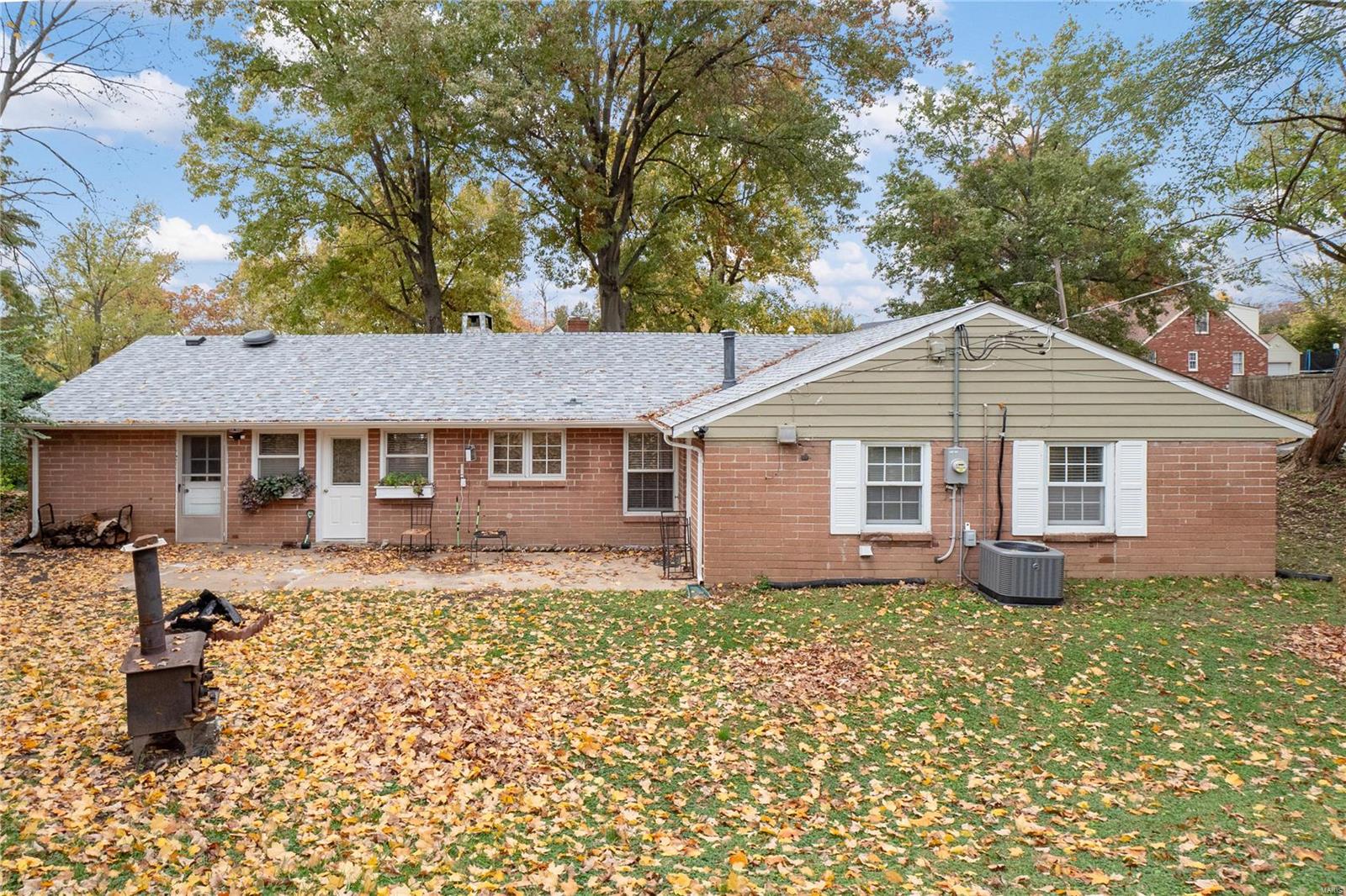 Ferguson, Missouri 63135, United States, 2 Bedrooms Bedrooms, ,1 BathroomBathrooms,Residential,Pending,34424