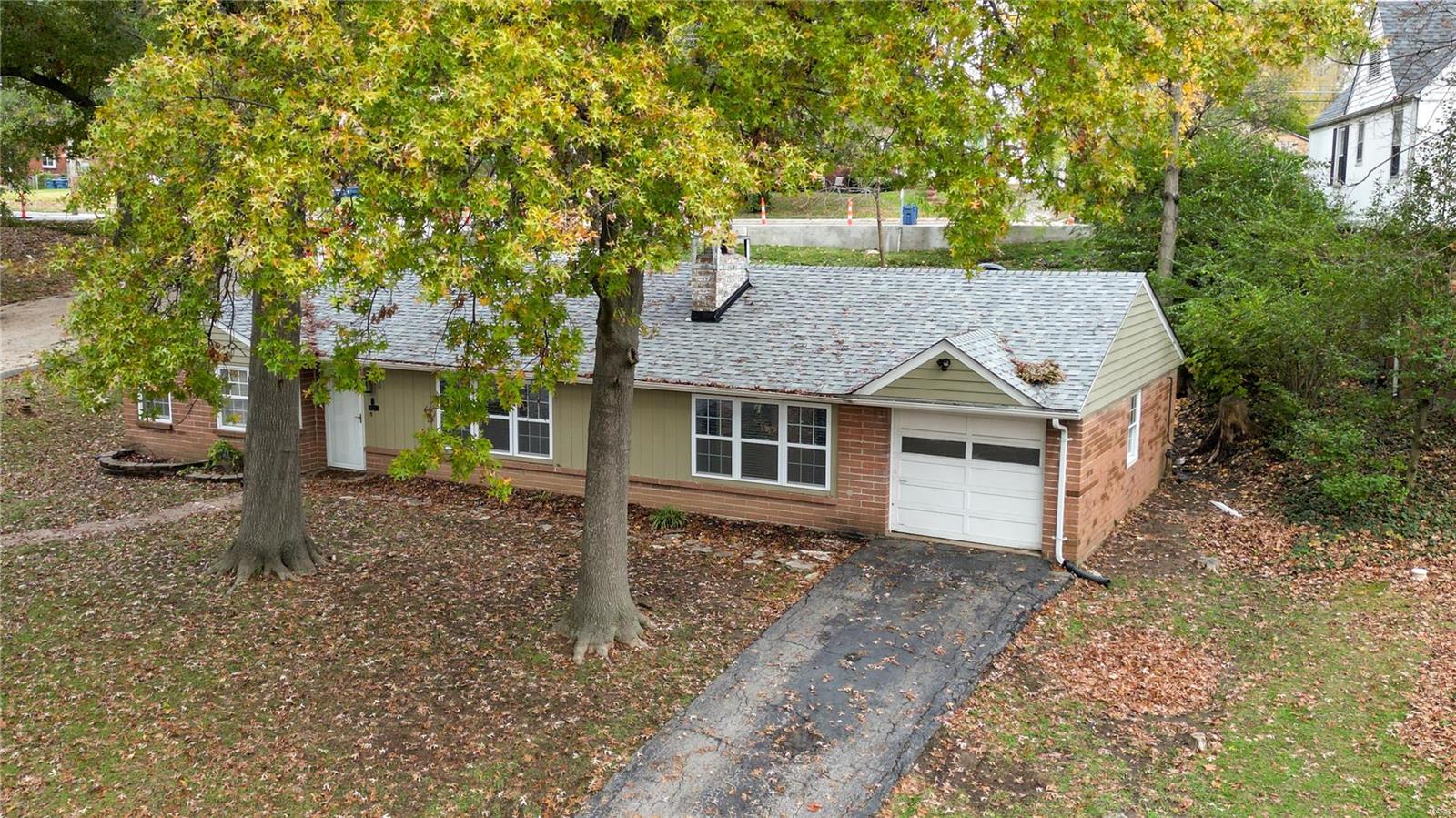 Ferguson, Missouri 63135, United States, 2 Bedrooms Bedrooms, ,1 BathroomBathrooms,Residential,Pending,34424