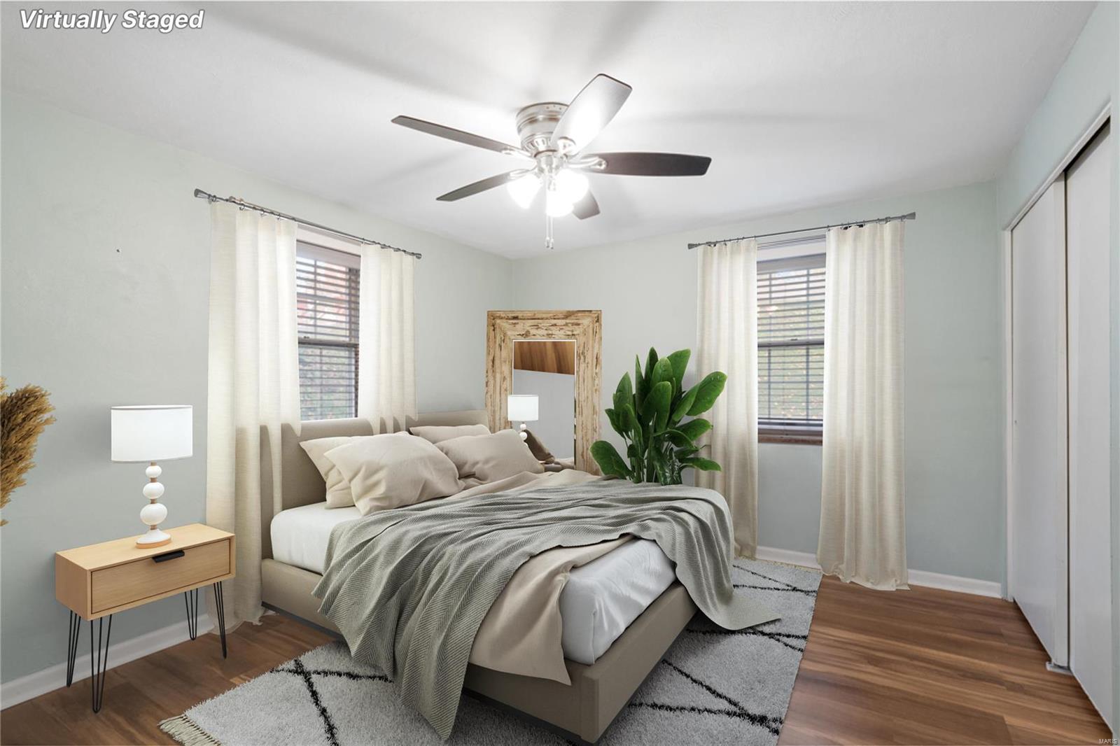 Ferguson, Missouri 63135, United States, 2 Bedrooms Bedrooms, ,1 BathroomBathrooms,Residential,Pending,34424