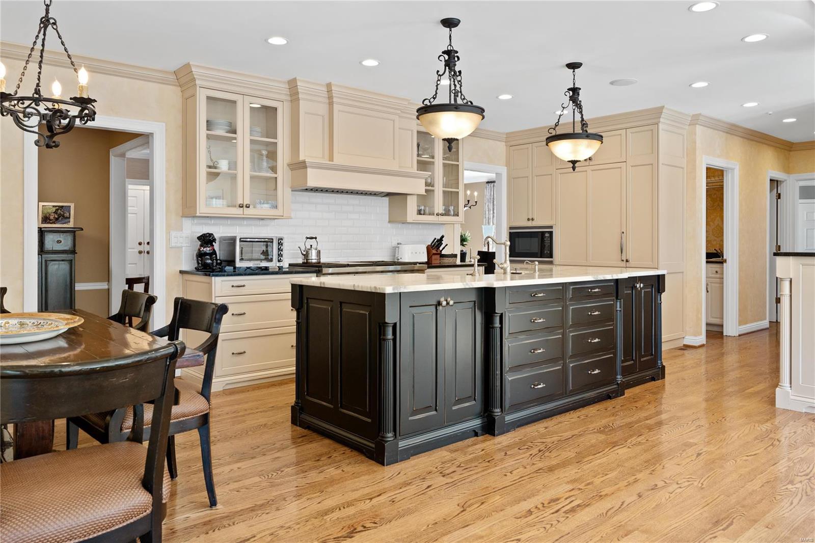 Bellerive country Club Grounds - Residential