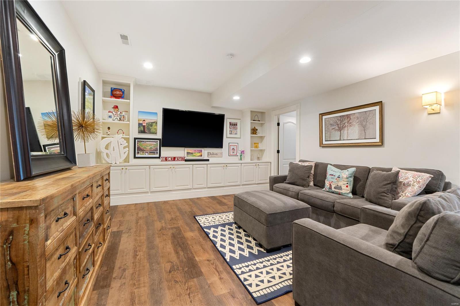 Ellaby Square - Residential