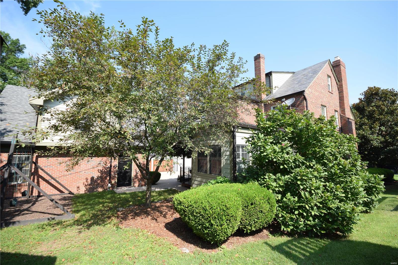 Davis Place - Residential