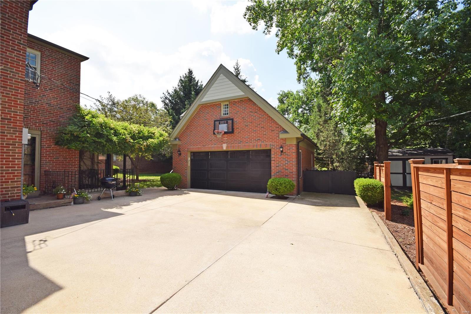 Davis Place - Residential