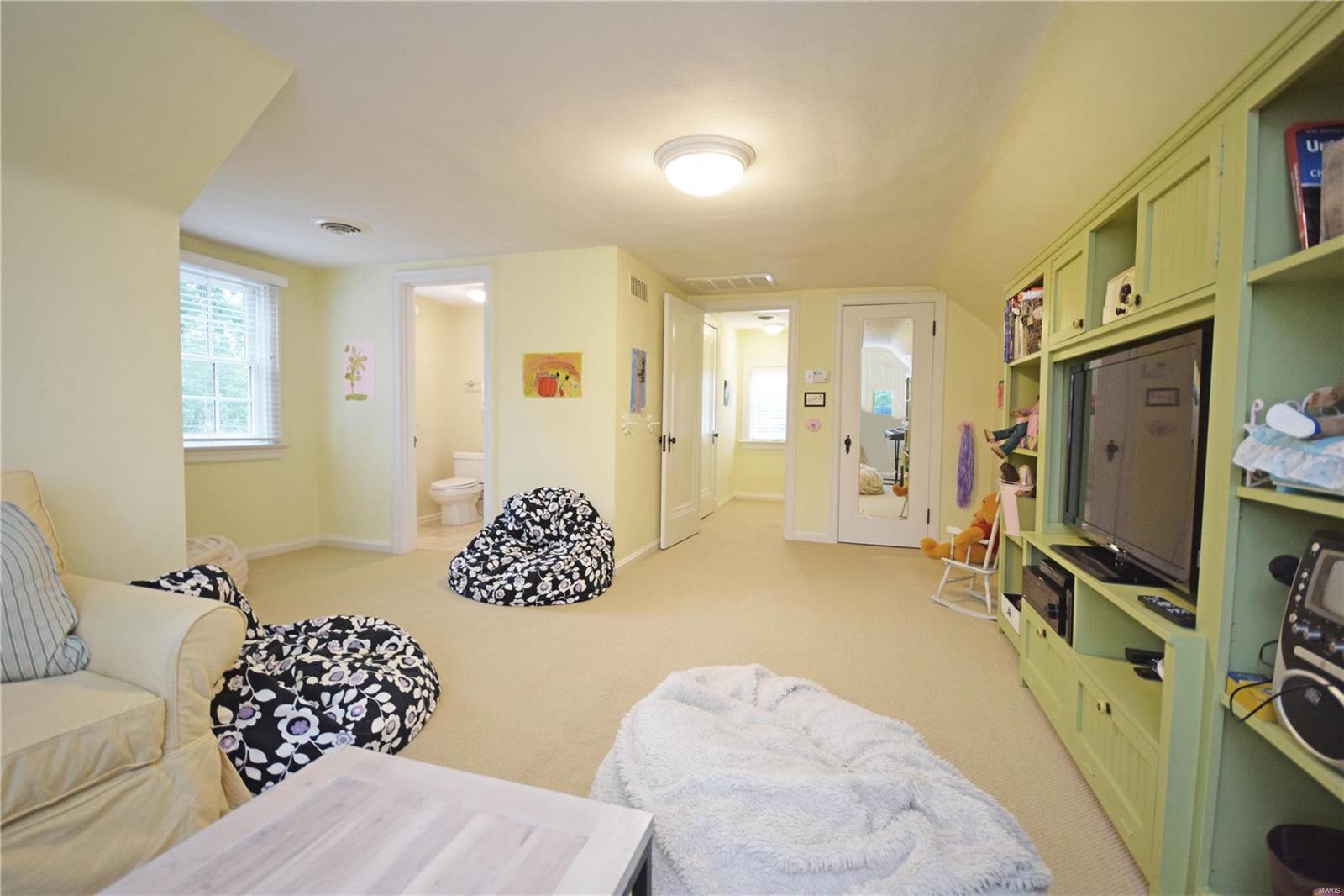 Davis Place - Residential