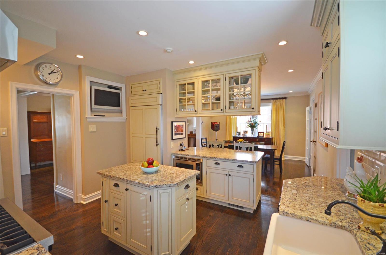 Davis Place - Residential