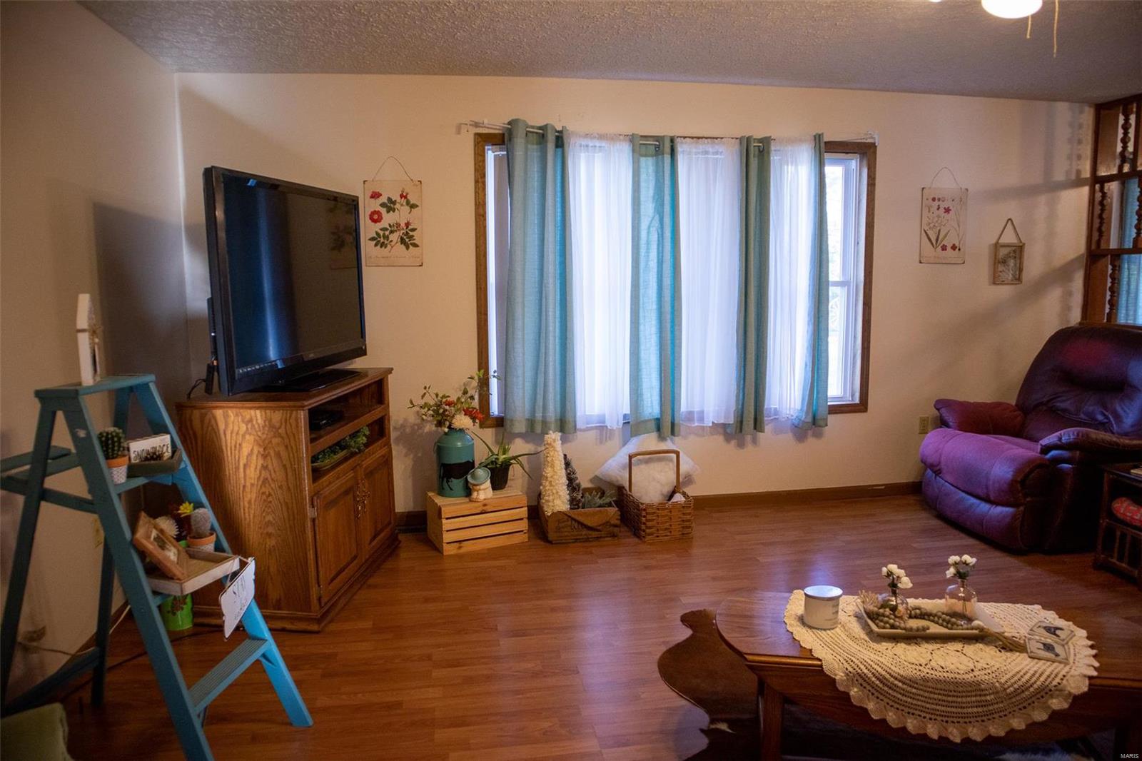 hwy 28 - Residential