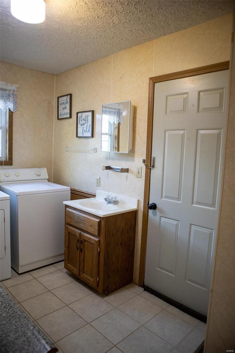 hwy 28 - Residential