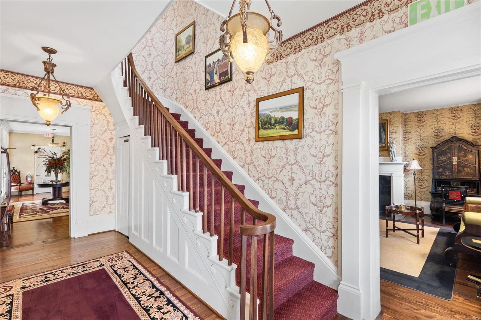 813 S 4th Street