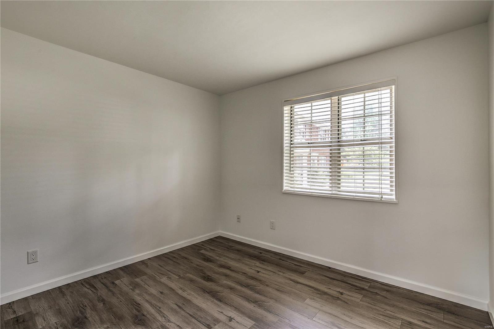 Brentwood Forest Condo Ph Eight - Residential