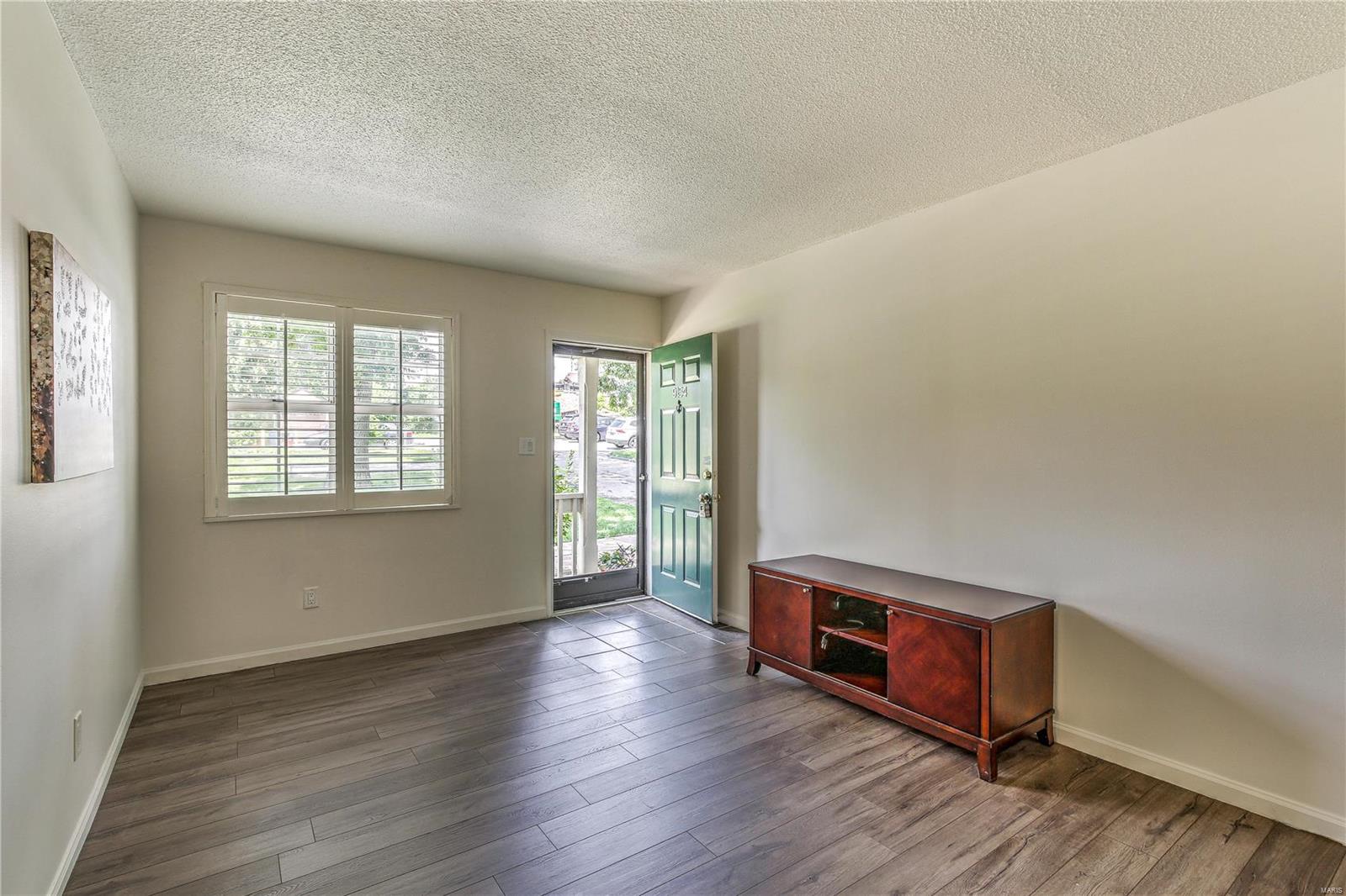 Brentwood Forest Condo Ph Eight - Residential