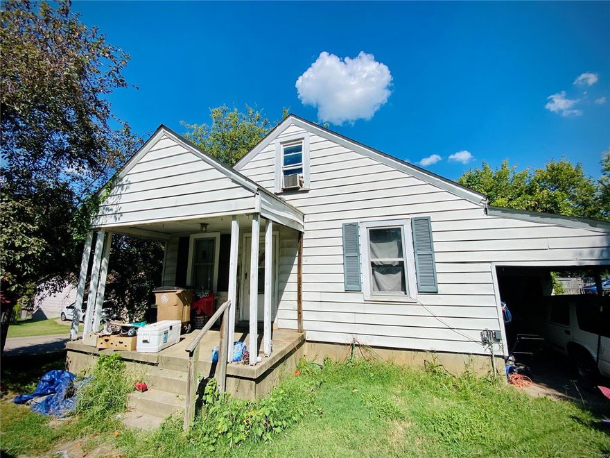 Investor alert! This 2-bed, 1-bath home is approximately 905 sq ft and is currently occupied by a month-to-month tenant. Property is being sold 'as-is'.