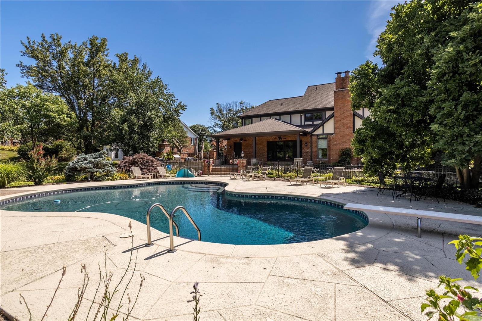 Barrington Place - Residential