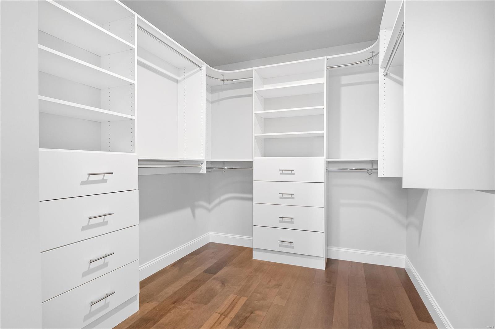 Oak Estates - Residential