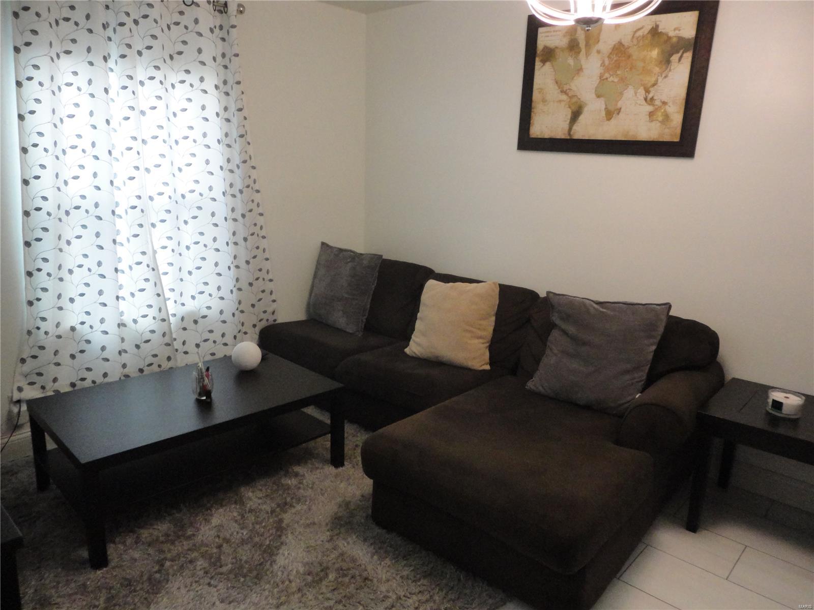 St Louis, Missouri 63130, United States, 1 Bedroom Bedrooms, ,1 BathroomBathrooms,Residential,Active,109348