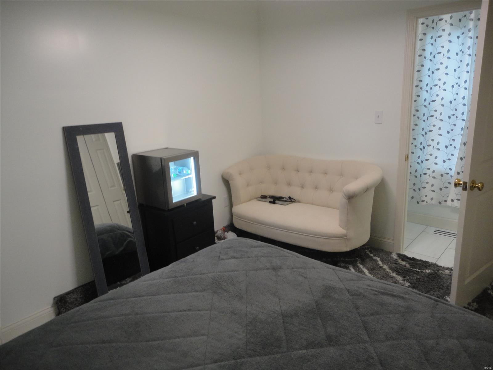 St Louis, Missouri 63130, United States, 1 Bedroom Bedrooms, ,1 BathroomBathrooms,Residential,Active,109348