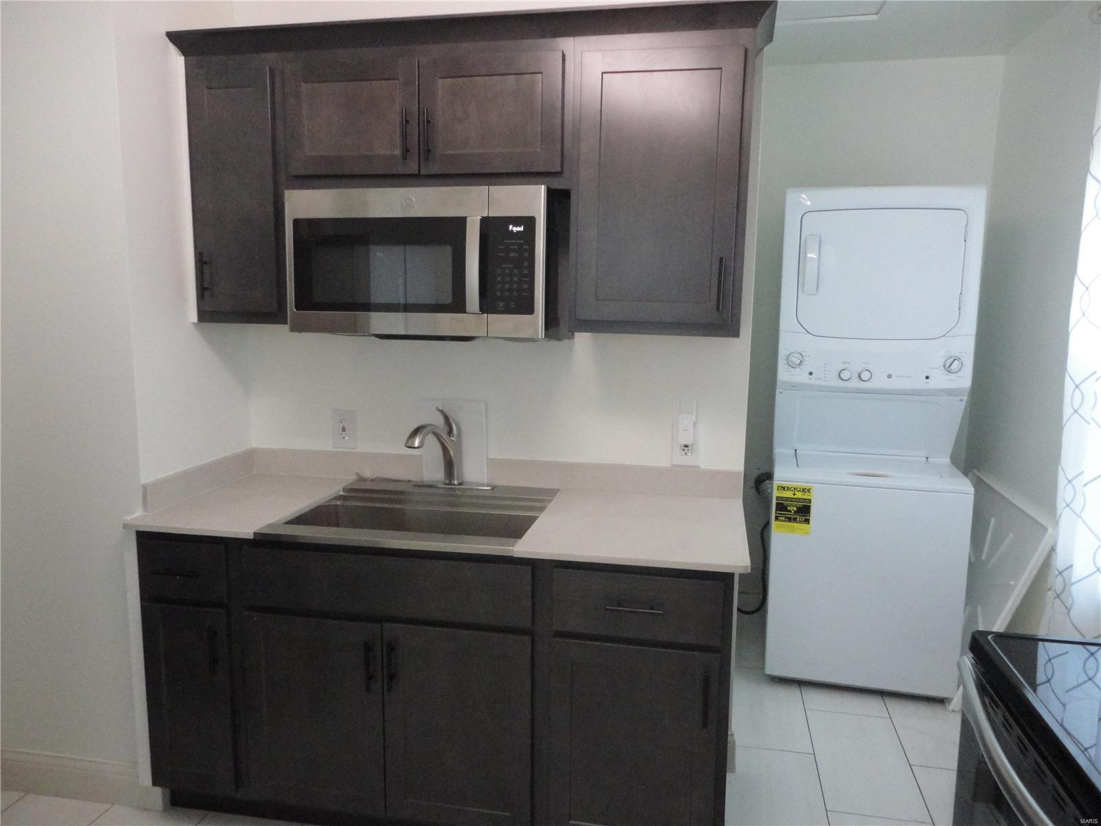 St Louis, Missouri 63130, United States, 1 Bedroom Bedrooms, ,1 BathroomBathrooms,Residential,Active,109348