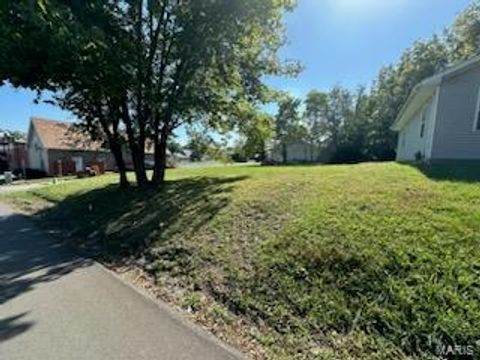 Tiny photo for 0 W Cherry Street, Troy, MO 63379 (MLS # 24064589)
