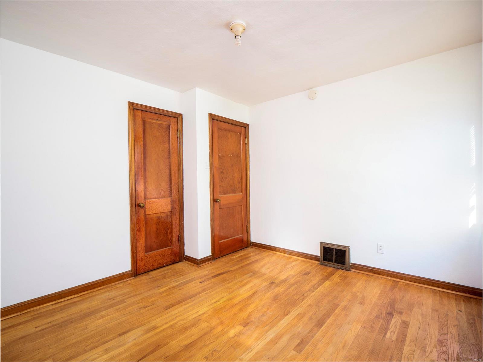 Trampes Second - Residential