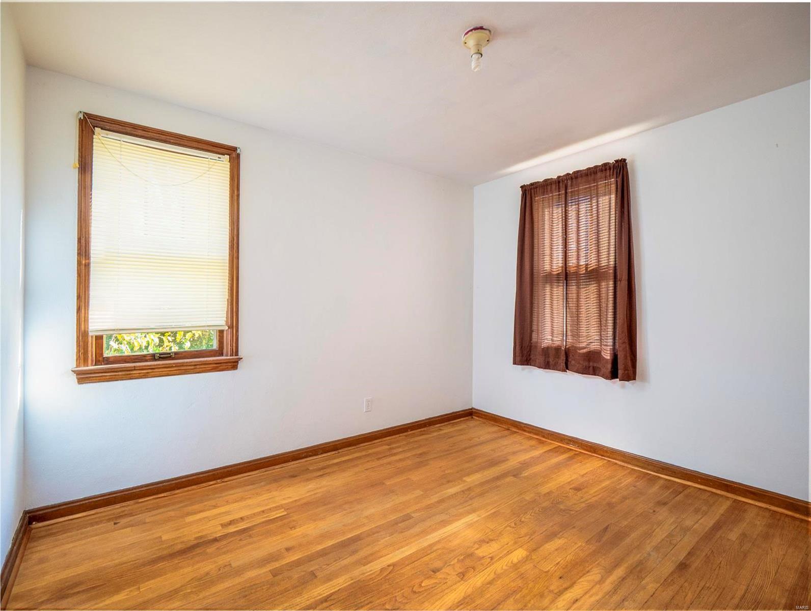 Trampes Second - Residential