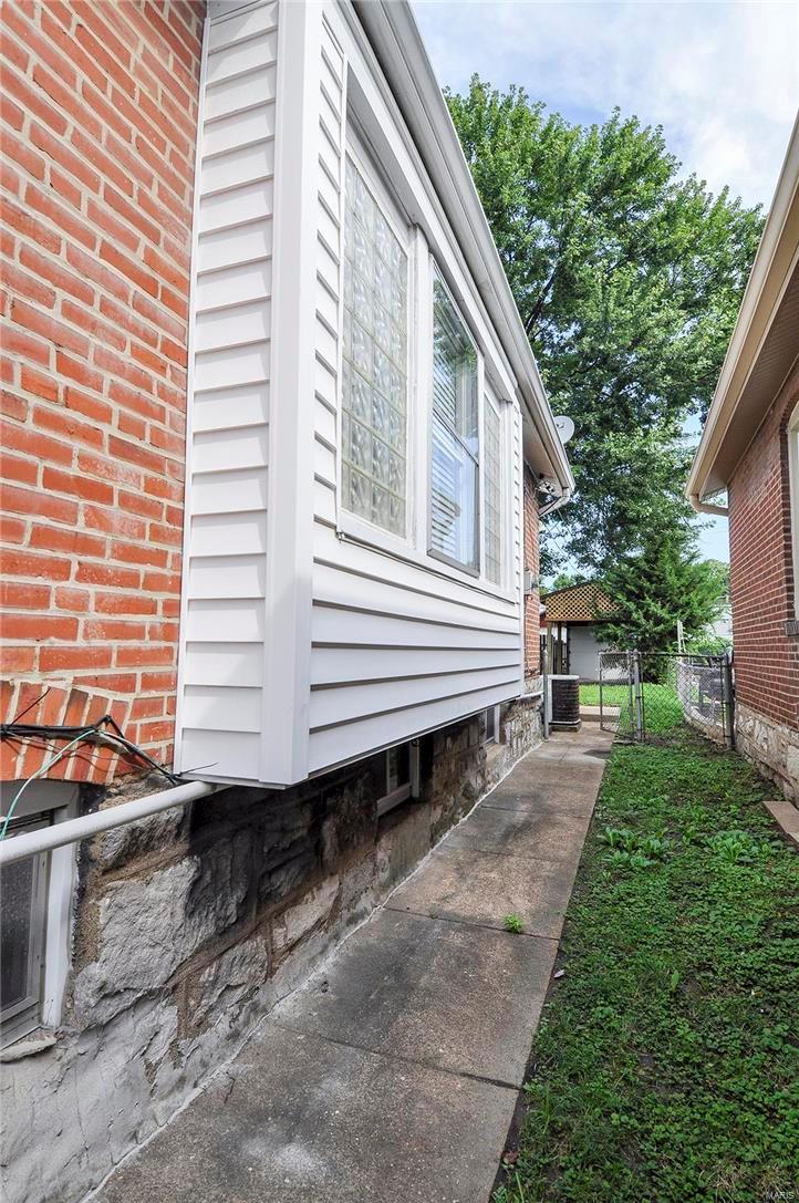 Russell Place - Residential