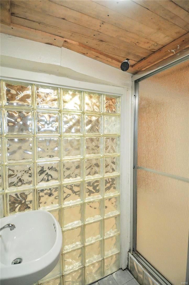 Russell Place - Residential