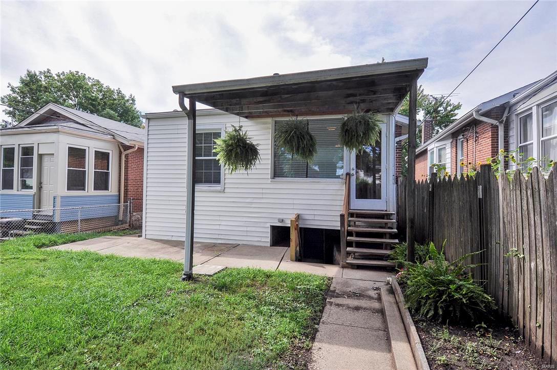 Russell Place - Residential