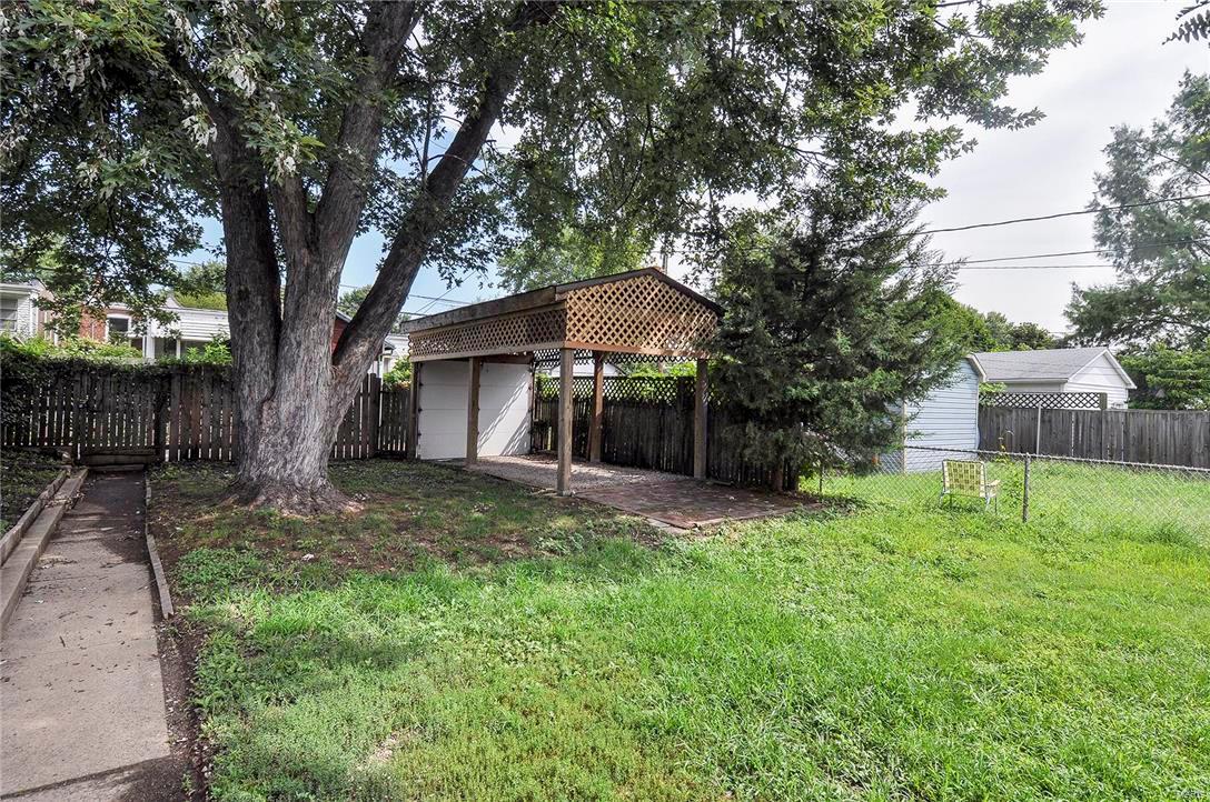 Russell Place - Residential