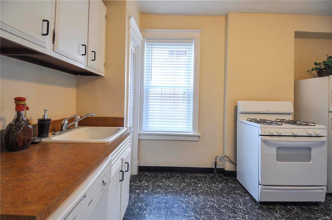 Russell Place - Residential