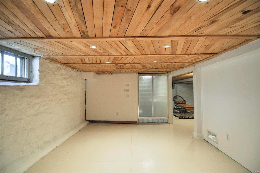 Russell Place - Residential