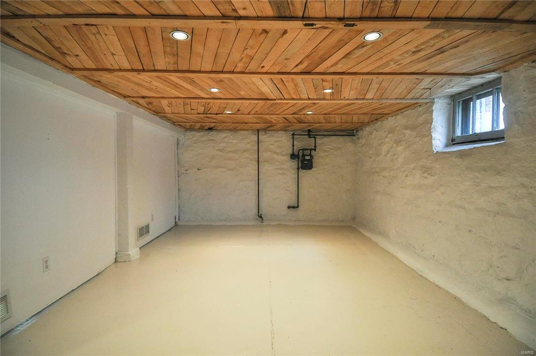 Russell Place - Residential