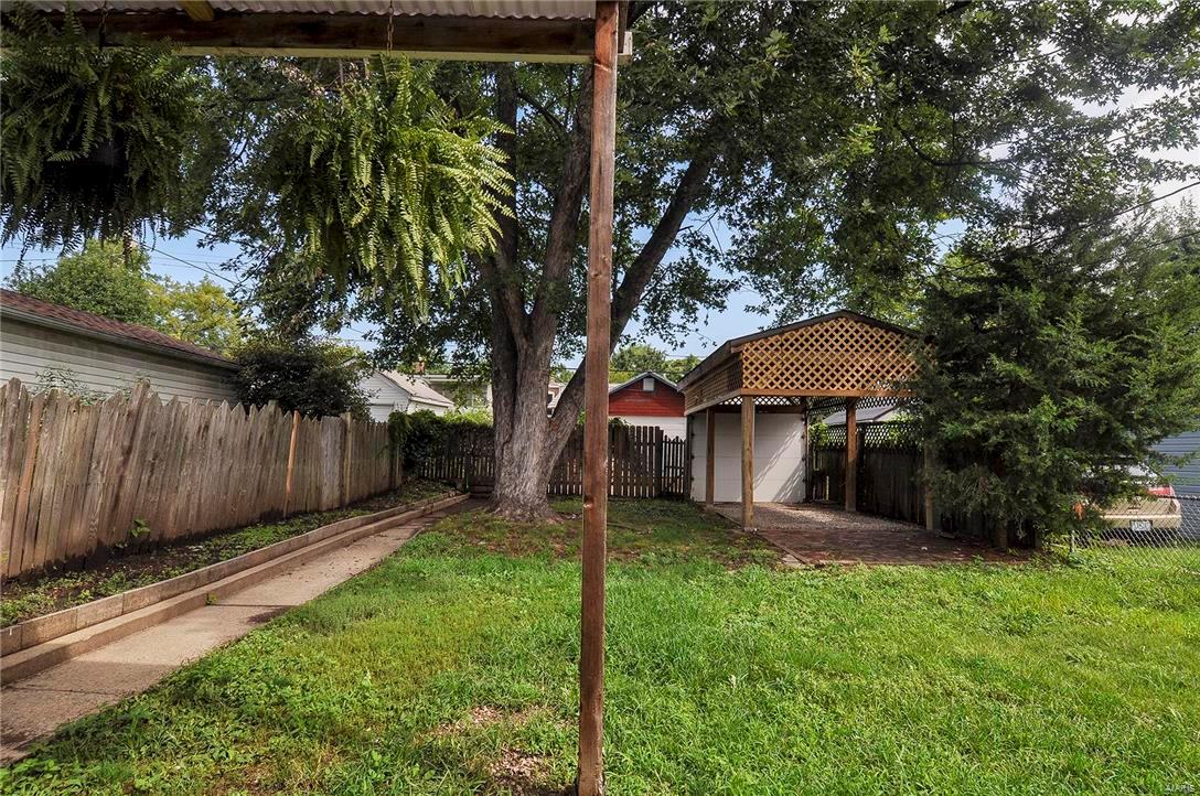 Russell Place - Residential