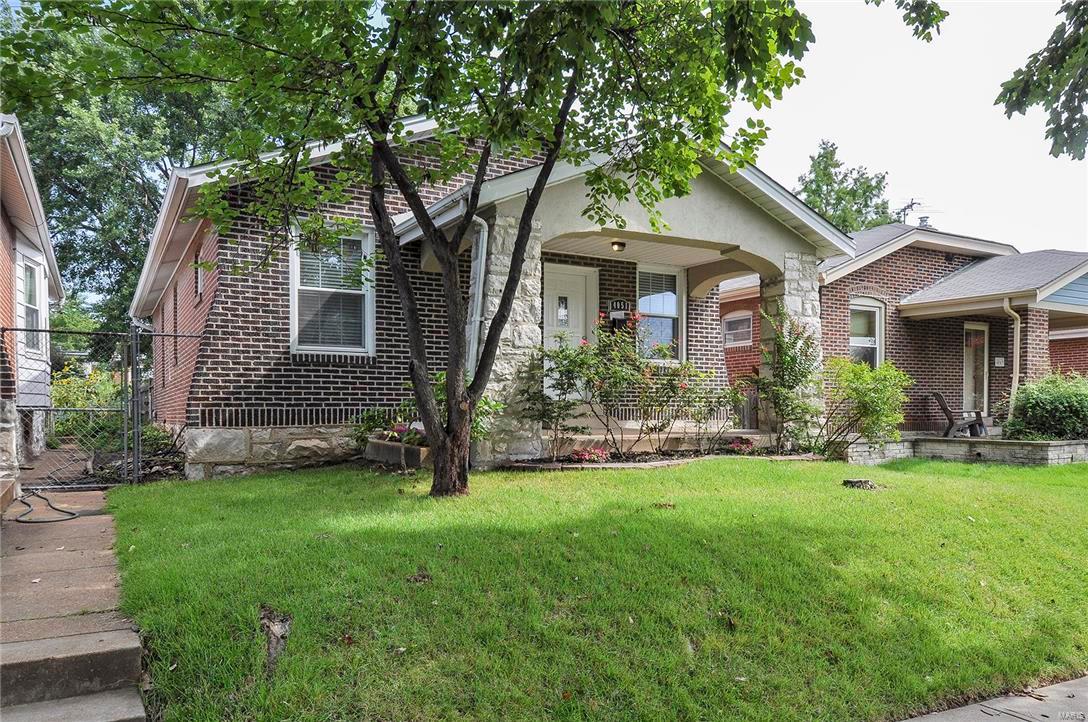 Russell Place - Residential