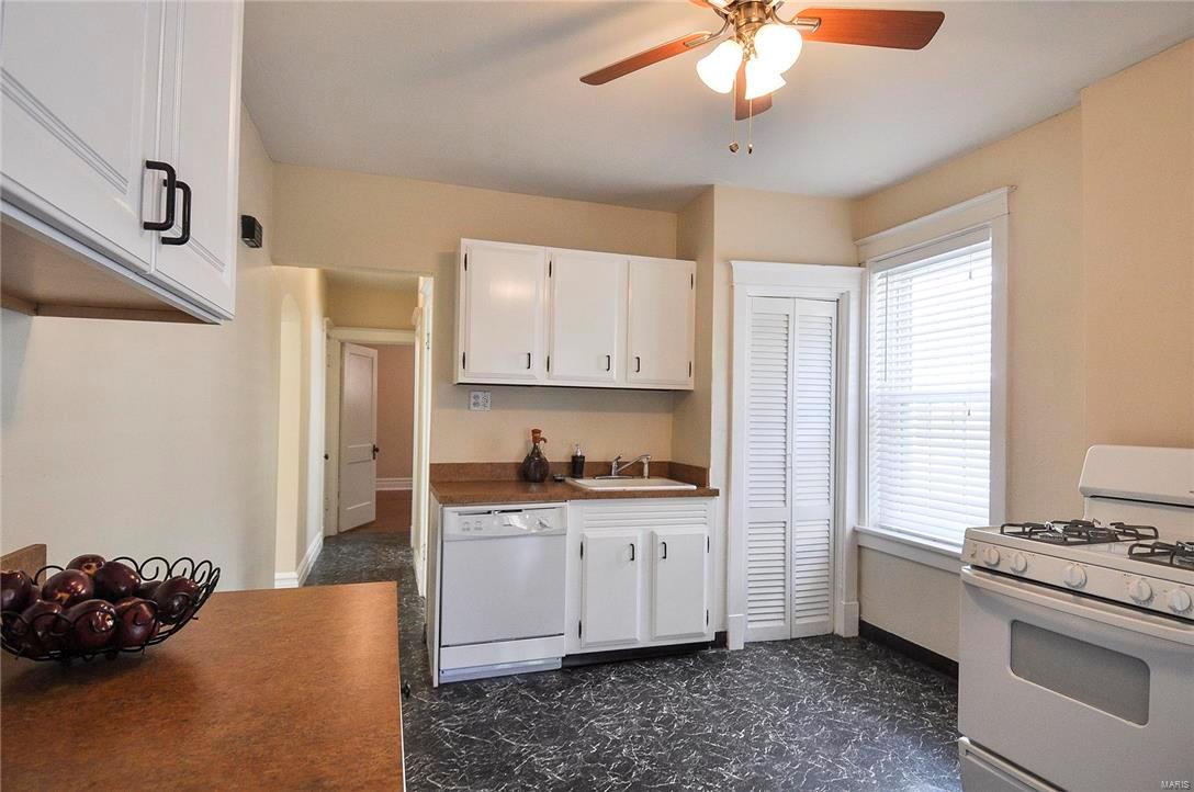 Russell Place - Residential