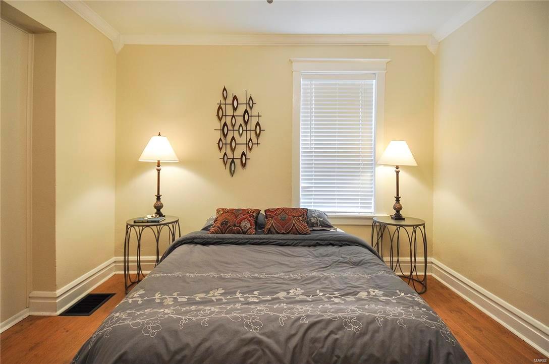 Russell Place - Residential