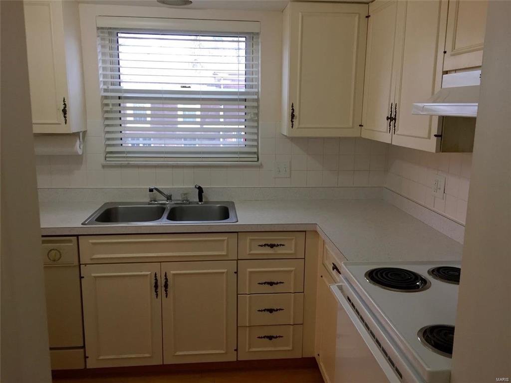 Chateau De Ville Condo Sec - Residential